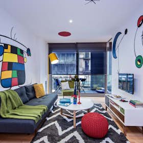 Apartment for rent for €8,154 per month in Barcelona, Carrer de Calàbria