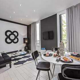 Apartment for rent for €8,154 per month in Barcelona, Carrer de Sants