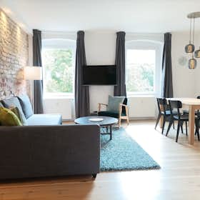 Apartment for rent for €1,880 per month in Berlin, Forster Straße