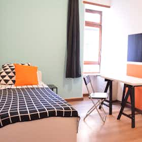Приватна кімната за оренду для 430 EUR на місяць у Cagliari, Via Tigellio