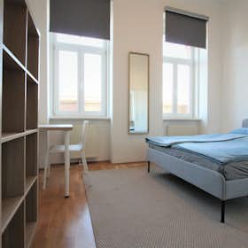 Apartment for rent for €680 per month in Vienna, Avedikstraße