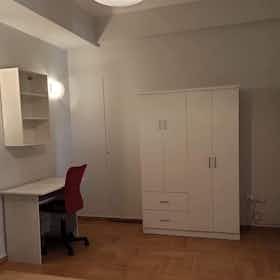 Private room for rent for €300 per month in Athens, Asklipiou