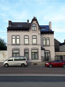 Casa in affitto a 690 € al mese a Charleroi, Chaussée de Bruxelles