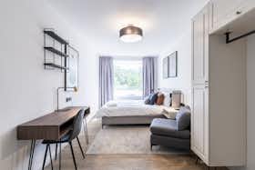 Appartamento in affitto a 2.400 € al mese a Berlin, Glockenturmstraße