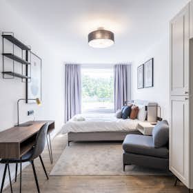 Wohnung zu mieten für 2.400 € pro Monat in Berlin, Glockenturmstraße