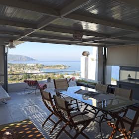 Apartamento para alugar por € 2.200 por mês em Saronída, Ymittou