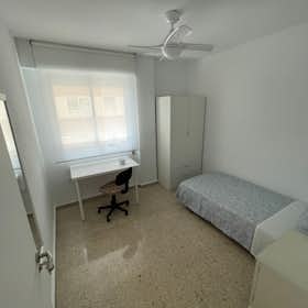 Private room for rent for €350 per month in Murcia, Ronda Norte