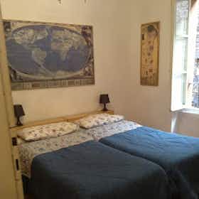 Privé kamer te huur voor € 300 per maand in Perugia, Via Cartolari