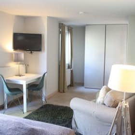 Wohnung for rent for 1.750 € per month in Frankfurt am Main, Merianstraße