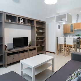 Apartment for rent for €1,450 per month in Milan, Via Pisino