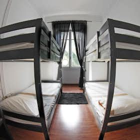 Shared room for rent for €750 per month in Rome, Viale Glorioso