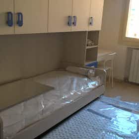 Private room for rent for €480 per month in Bologna, Via Giacomo Ciamician