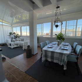 私人房间 正在以 €750 的月租出租，其位于 Málaga, Calle Juan Francés Bosca