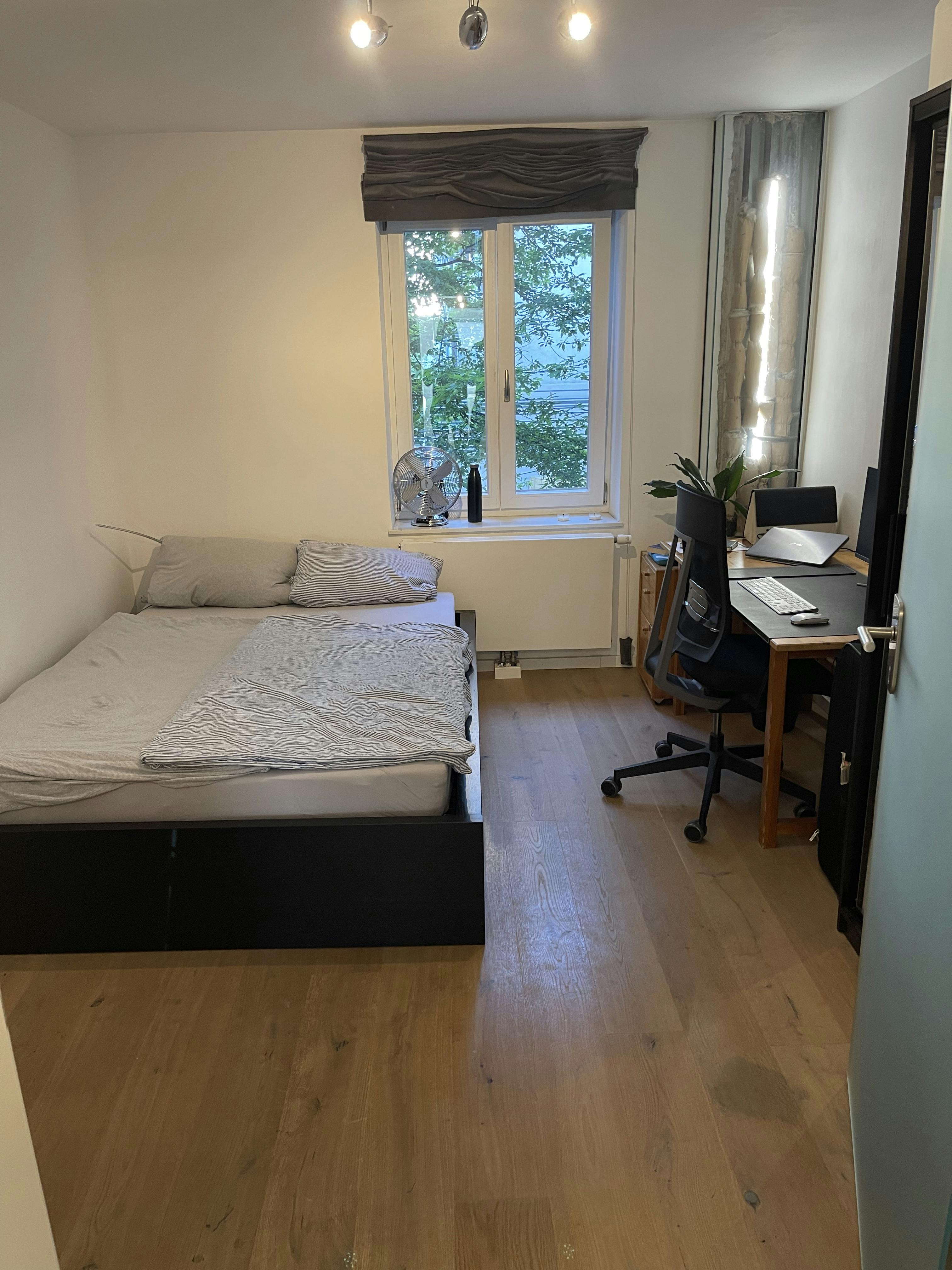 Shared room for rent for €999 per month in Munich, Corneliusstraße