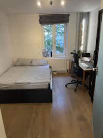 Chambre partagée à louer pour 1 049 €/mois à Munich, Corneliusstraße