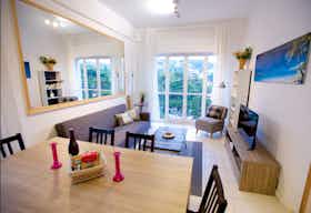 Wohnung zu mieten für 2.750 € pro Monat in Nice, Avenue de Fabron