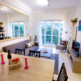 Appartement te huur voor € 2.750 per maand in Nice, Avenue de Fabron