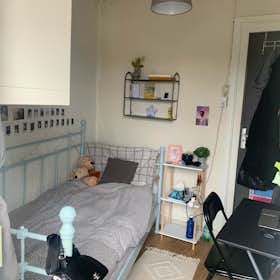 WG-Zimmer for rent for 340 € per month in Tilburg, Insulindeplein