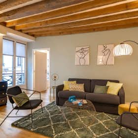 Apartment for rent for €1,000 per month in Paris, Rue du Chevalier de Saint-George