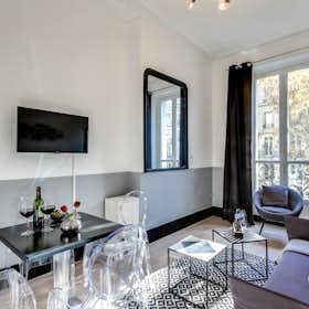 Apartment for rent for €1,000 per month in Paris, Boulevard Saint-Germain