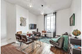 Apartment for rent for €1,000 per month in Paris, Rue de Sèvres