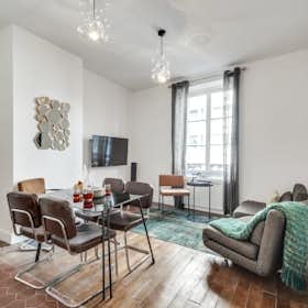 Apartment for rent for €1,000 per month in Paris, Rue de Sèvres