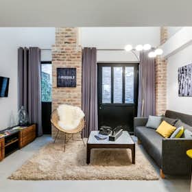 Apartment for rent for €1,000 per month in Paris, Rue Tardieu