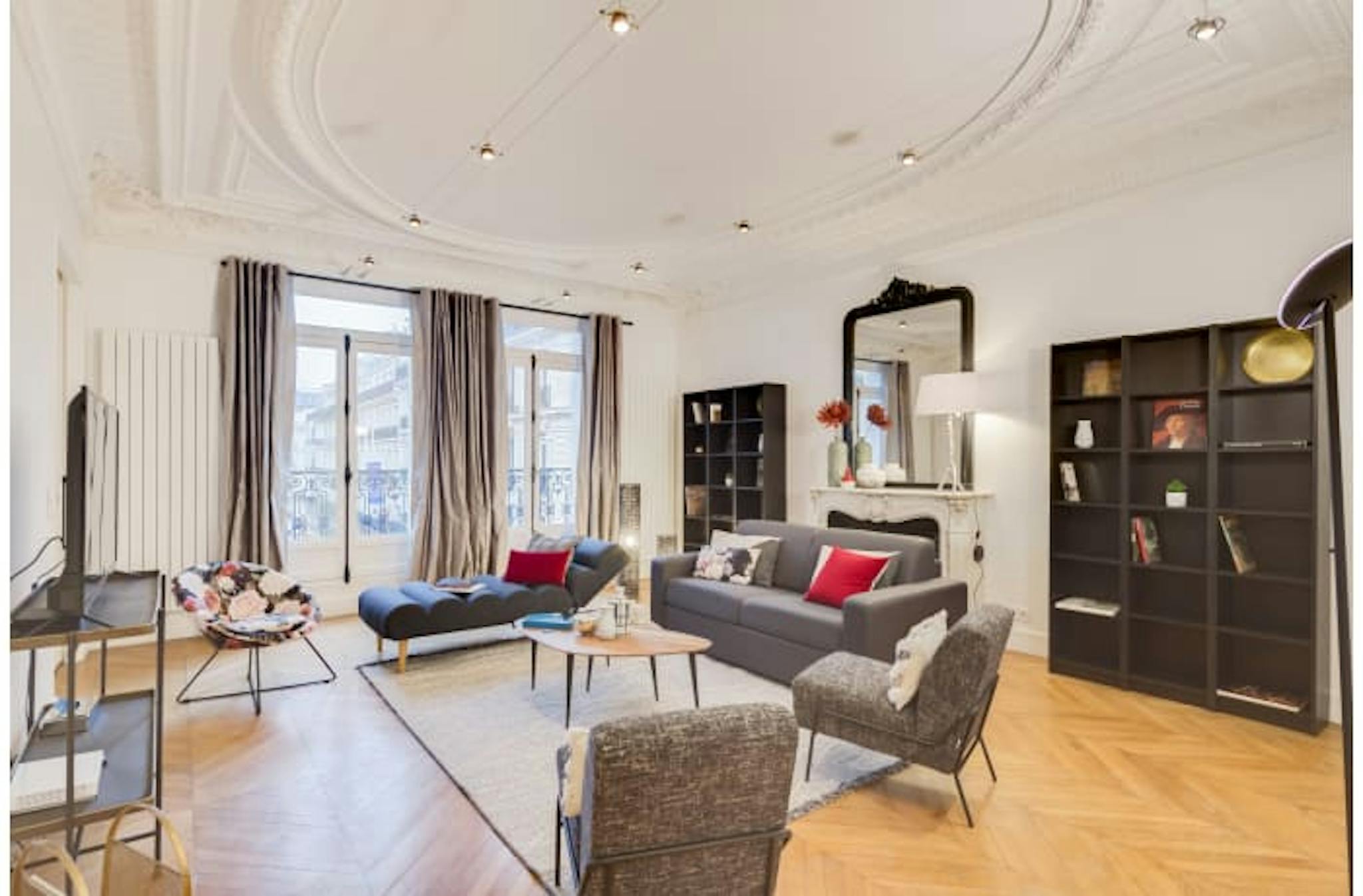 Rue du Boccador, Paris preview