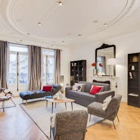 Apartment for rent for €1,000 per month in Paris, Rue du Boccador