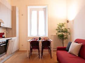 Apartment for rent for €1,650 per month in Rome, Viale delle Milizie