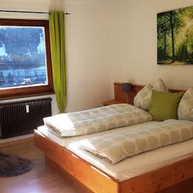 Apartment for rent for €990 per month in Pettneu, Pettneu am Arlberg