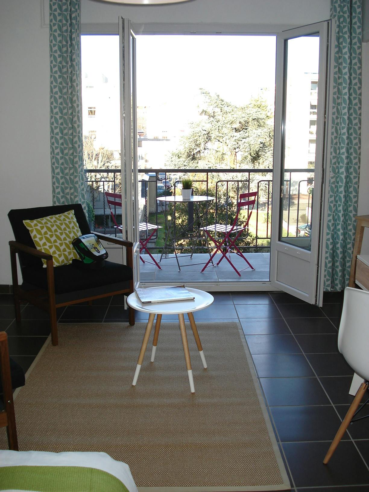 Avenue des Frères Lumière, Lyon preview