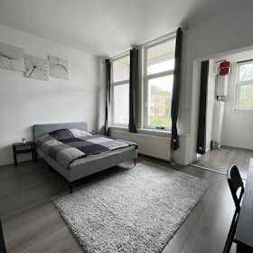Private room for rent for €1,295 per month in Rotterdam, Frans Bekkerstraat