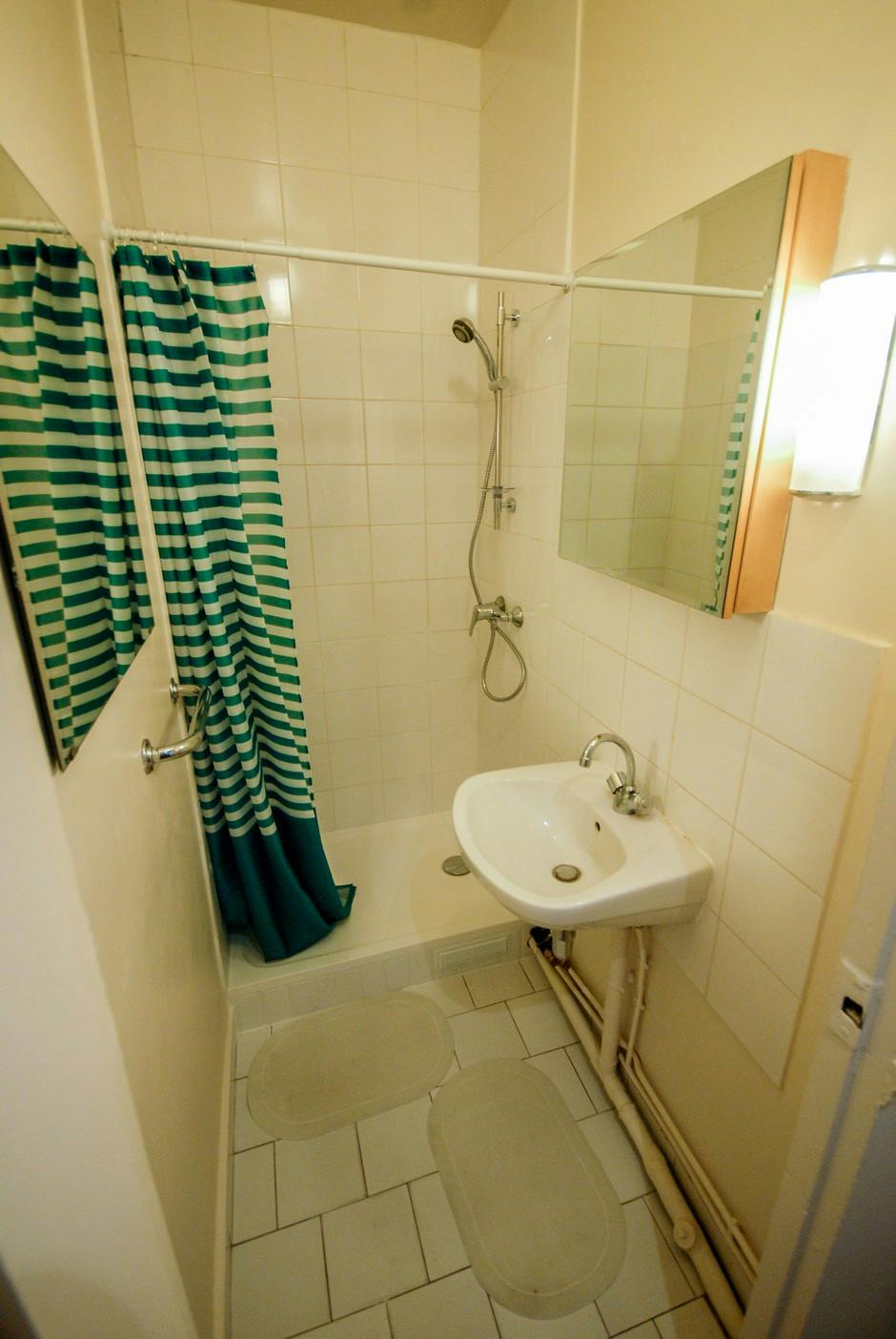Private room for rent on Rue Duvivier, Paris - Vue 5