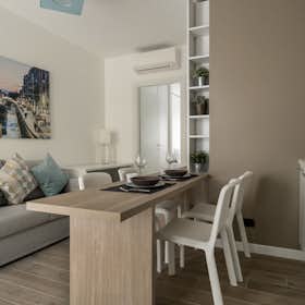 Appartamento for rent for 1.660 € per month in Milan, Via Marcantonio dal Re