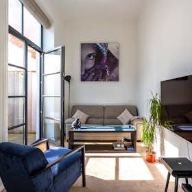 Apartment for rent for €2,450 per month in Ixelles, Chaussée de Vleurgat