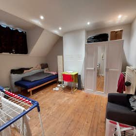 Private room for rent for €680 per month in Ixelles, Rue Alphonse Hottat