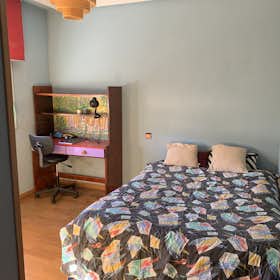 Private room for rent for €500 per month in Rivas-Vaciamadrid, Calle Astérix