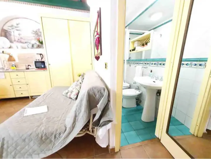 1-Bedroom Apartment in Vicolo dell'Arcaccio, Rome (1160614) ROOM 2