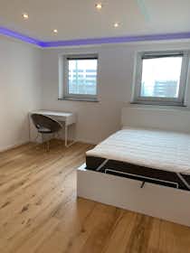 Private room for rent for €770 per month in Munich, Giesinger Bahnhofplatz