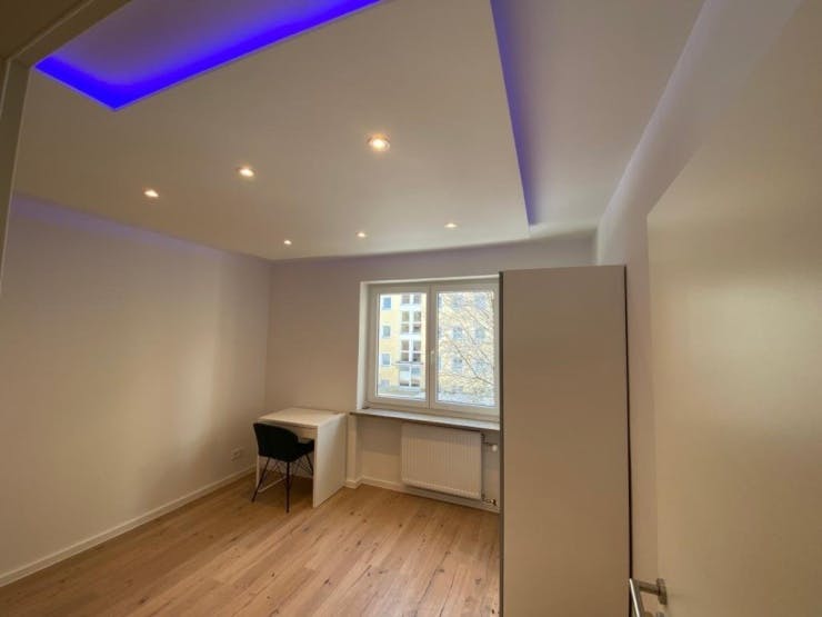 Private room for rent on Kemptener Straße, Munich - View 3