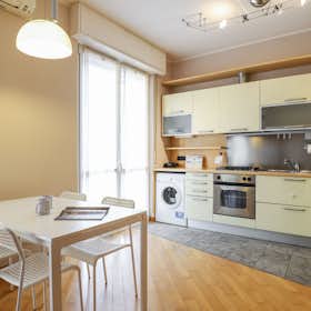 Appartement à louer pour 1 896 €/mois à Milan, Via dei Tulipani