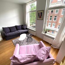 Apartment for rent for €1,960 per month in Amsterdam, Saenredamstraat