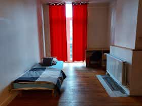 Private room for rent for €640 per month in Ixelles, Boulevard Général Jacques