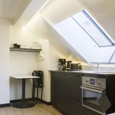 Apartment for rent for €1,100 per month in Paris, Rue du Temple