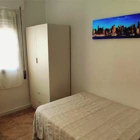 Private room for rent for €275 per month in Murcia, Calle Sierra de Gredos
