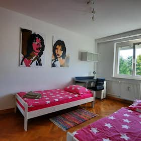 Private room for rent for €400 per month in Ljubljana, Potrčeva ulica