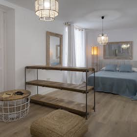 Apartment for rent for €1,300 per month in Valencia, Carrer de Santa Irene