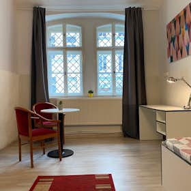 Studio for rent for CZK 20,500 per month in Prague, Cimburkova