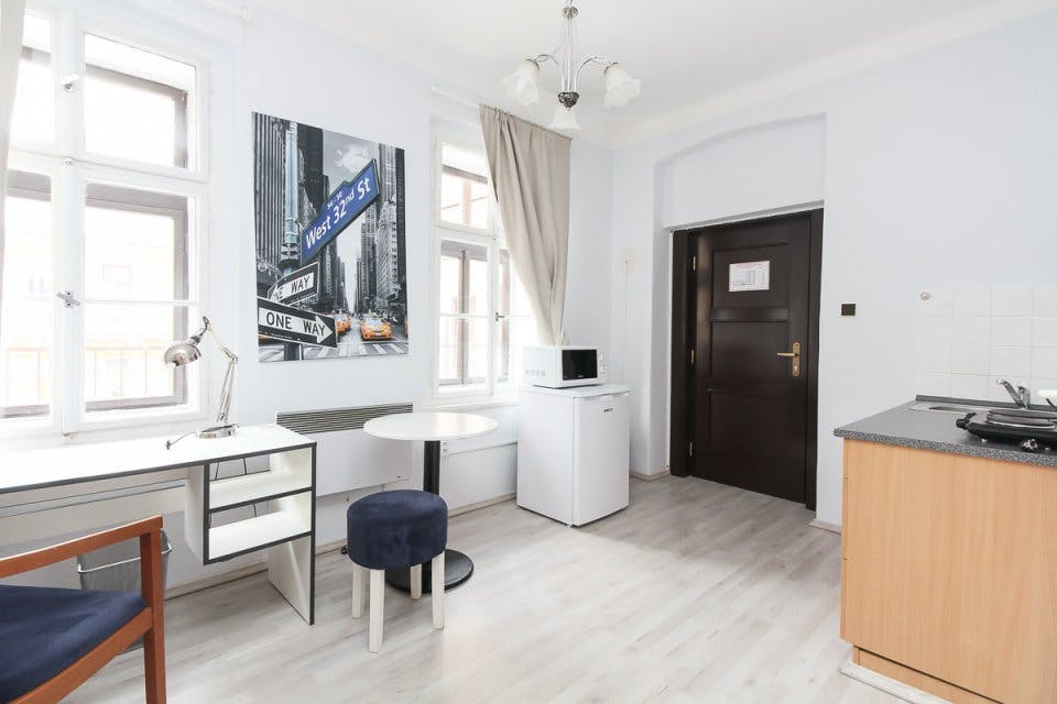 Studio zu mieten für 19.900 CZK pro Monat in Prague, Cimburkova